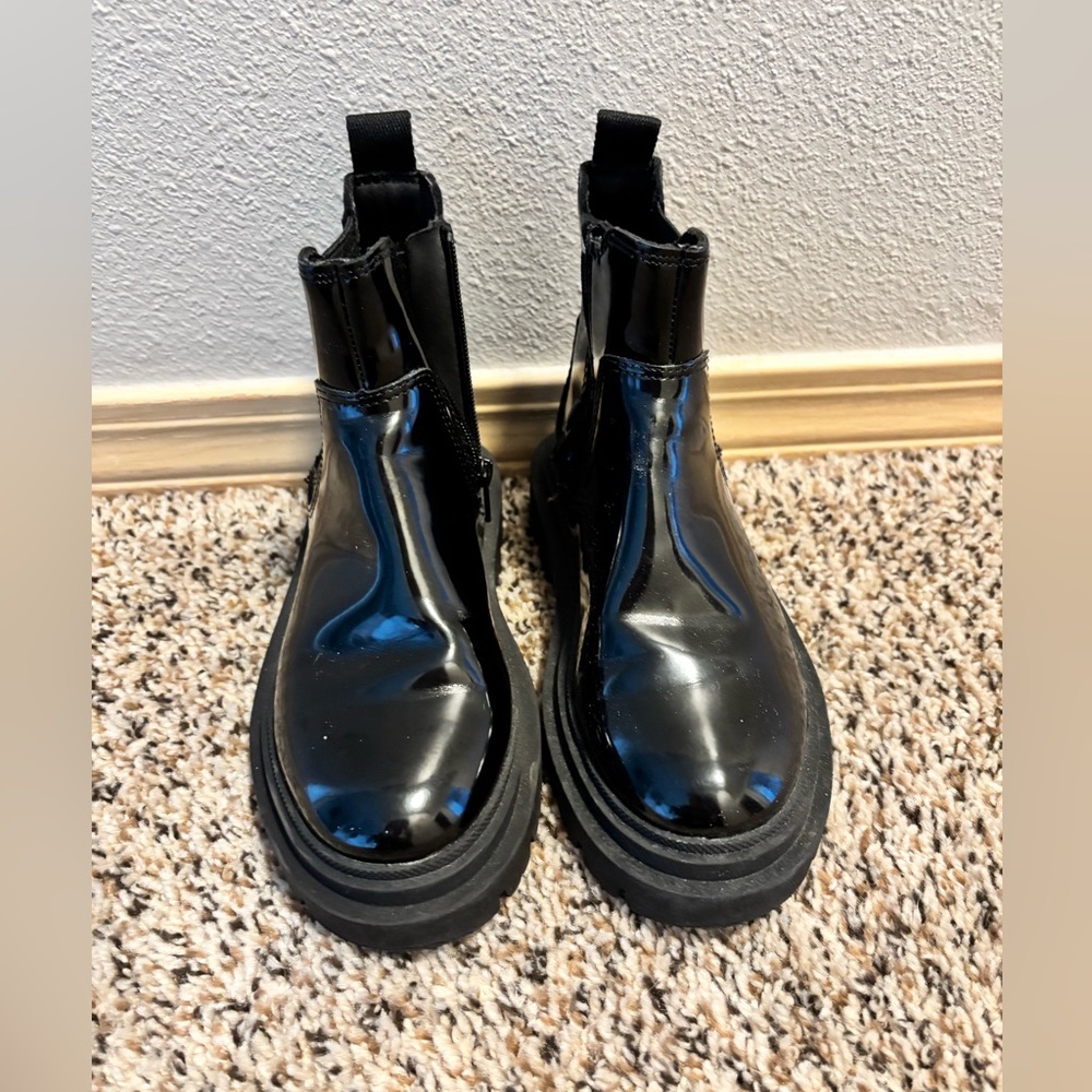Zara Black Patent Kids Chelsea Boots